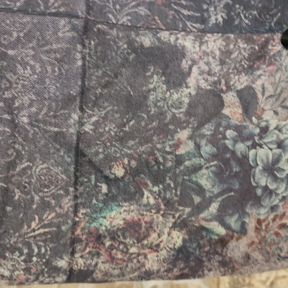 M. Rene Abstract Floral Print Leggings - Picture 6 of 7